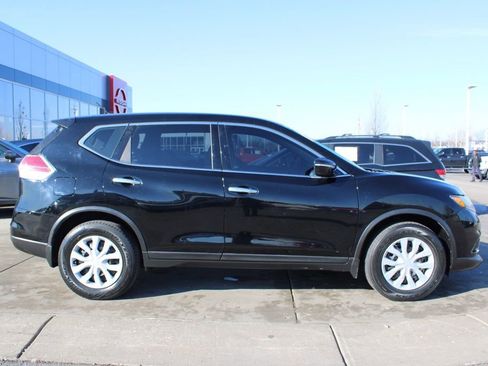 Used 2015 Nissan Rogue S image 6