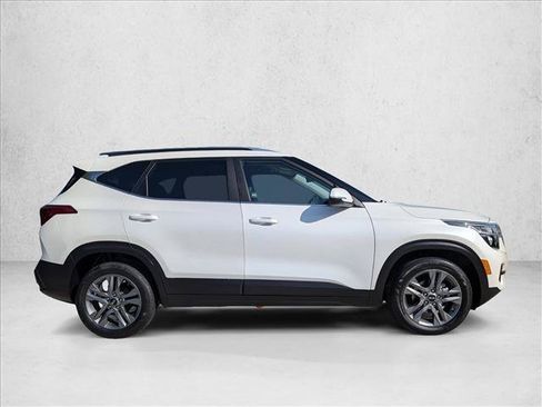 Used 2021 Kia Seltos S FWD image 4