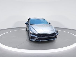 New 2025 Hyundai Elantra SEL video 3