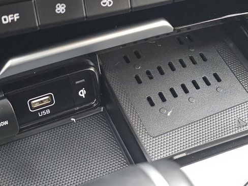 Used 2022 Kia Stinger GT-Line w/ Sun & Sound Package image 26