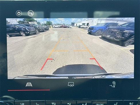 New 2025 GMC Canyon AT4 w/ Nightfall Edition image 17