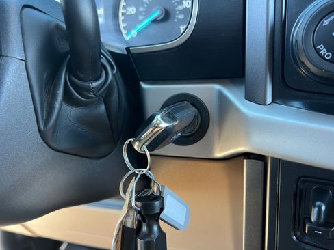 Used 2022 Ford F150 XLT w/ Trailer Tow Package image 29