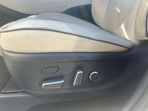 Used 2023 Hyundai Palisade Limited AWD/4WD image 12
