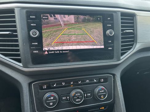 Used 2019 Volkswagen Atlas SE FWD image 32