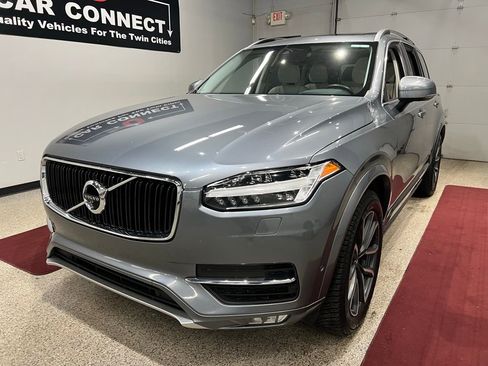 Used 2016 Volvo XC90 T6 Momentum AWD/4WD image 4