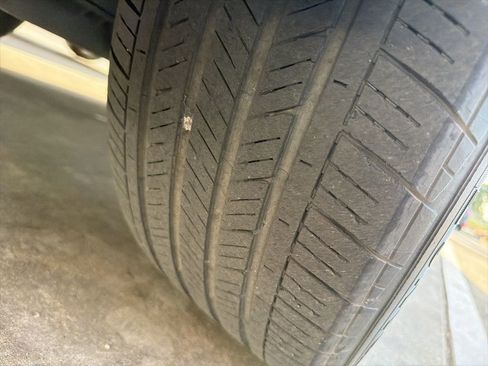 Used 2023 Volkswagen Atlas SE image 4