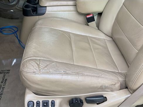 Used 2005 Ford Excursion Limited image 17