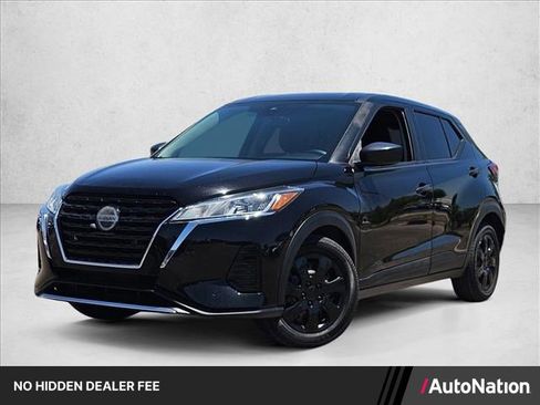 Used 2021 Nissan Kicks S FWD image 1