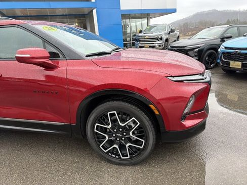 Used 2023 Chevrolet Blazer RS w/ Driver Confidence II Package image 2