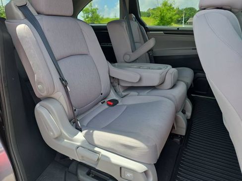 Used 2018 Honda Odyssey EX image 15