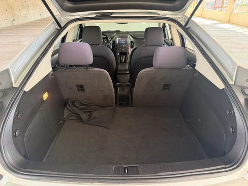 Used 2015 Chevrolet Volt FWD image 19