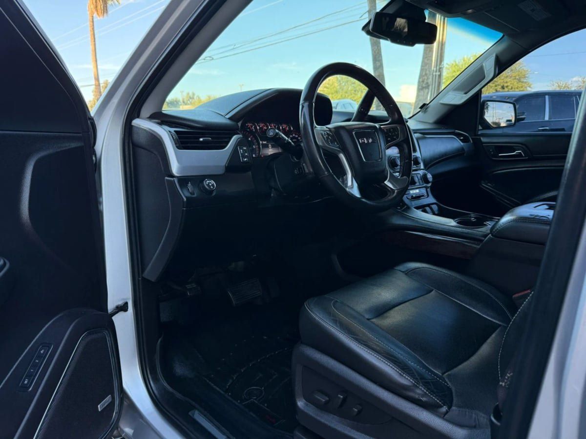 Used 2016 GMC Yukon XL SLT w/ Open Road Package RWD image 40
