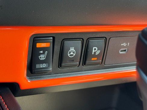 Used 2023 Nissan Frontier PRO-4X w/ Pro Convenience Package AWD/4WD image 22