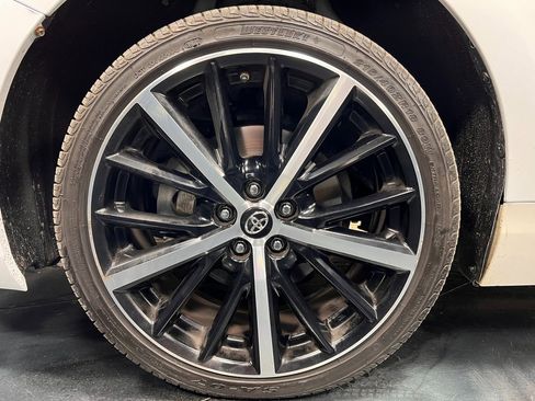 Used 2017 Toyota Camry SE image 21