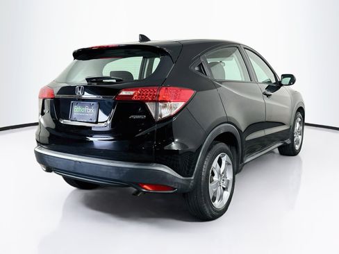 Used 2019 Honda HR-V LX image 9