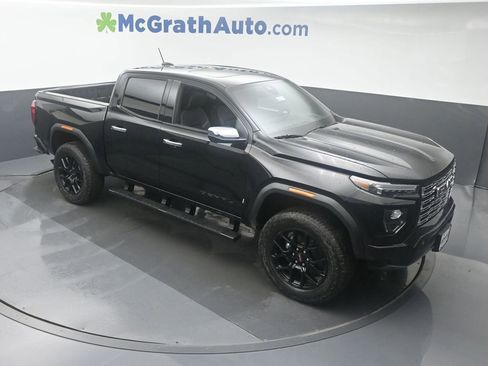New 2025 GMC Canyon Denali w/ LPO, Denali Black Edition image 3