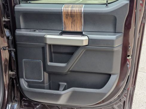 Used 2018 Ford F150 Lariat w/ Equipment Group 502A Luxury image 26