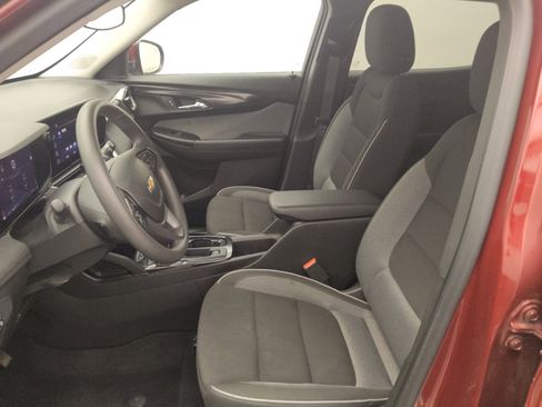 Used 2024 Chevrolet TrailBlazer LT w/ Driver Confidence Package AWD/4WD image 17