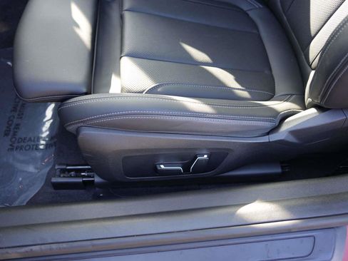 Used 2025 BMW 230i 230i Coupe RWD image 10