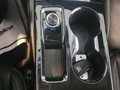 Used 2024 Buick Envision Preferred AWD/4WD image 28