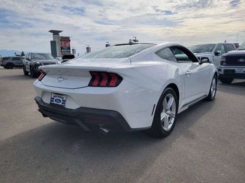 Used 2026 Ford Mustang Coupe RWD image 5