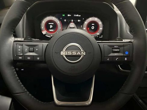 Used 2023 Nissan Rogue Platinum AWD/4WD image 35