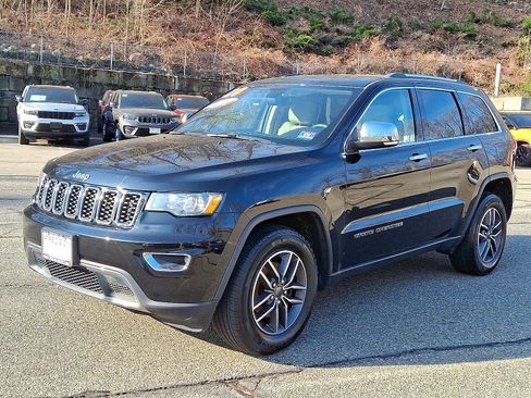 Used 2020 Jeep Grand Cherokee Limited AWD/4WD image 3
