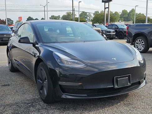 Used 2021 Tesla Model 3 Standard Range Plus RWD image 2