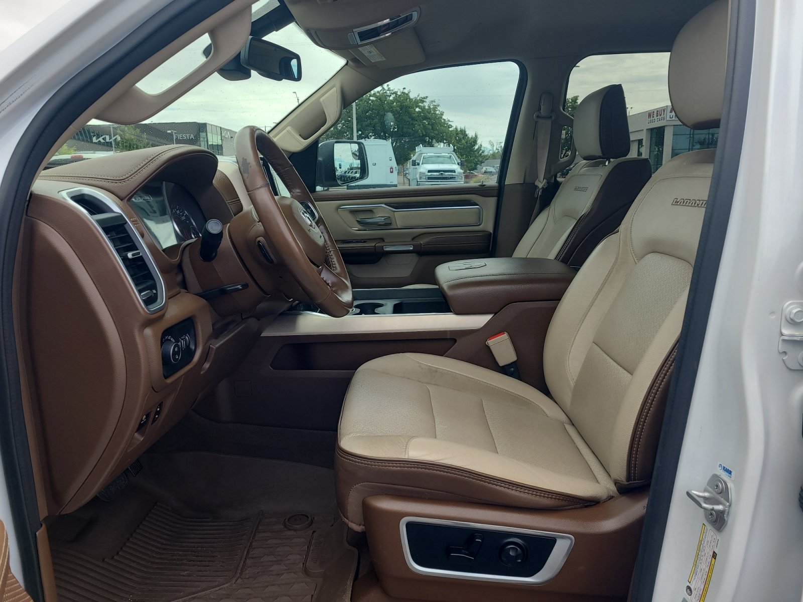 Used 2020 RAM 1500 Laramie AWD/4WD image 12