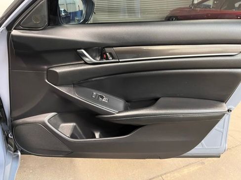 Used 2022 Honda Accord Sport image 11