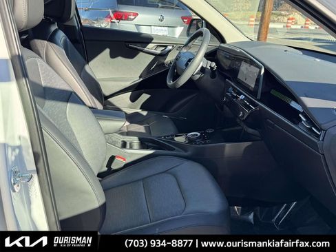 Used 2023 Kia Niro Wave w/ Wave Preserve Package image 29