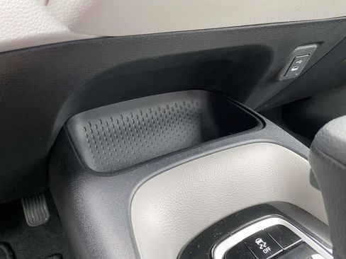 Used 2026 Toyota Corolla LE FWD image 23