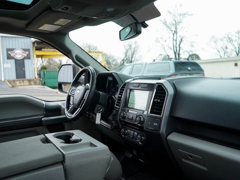 Used 2016 Ford F150 XLT w/ Equipment Group 302A Luxury image 10