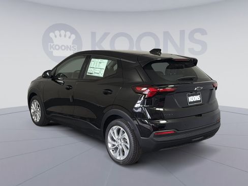 New 2027 Chevrolet Bolt LT w/ Comfort Package image 4