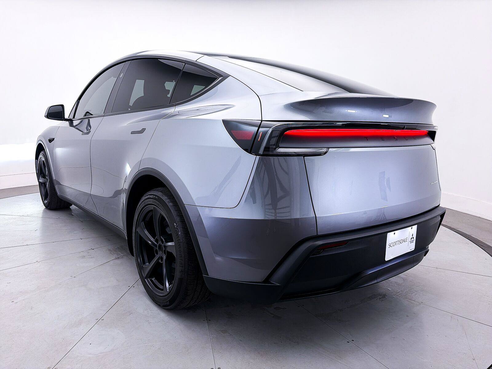 Used 2026 Tesla Model Y AWD image 15
