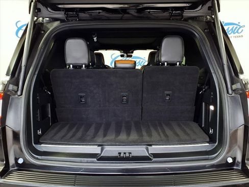 Used 2020 Lincoln Navigator Reserve w/ Equipment Group 208A Reserve image 10