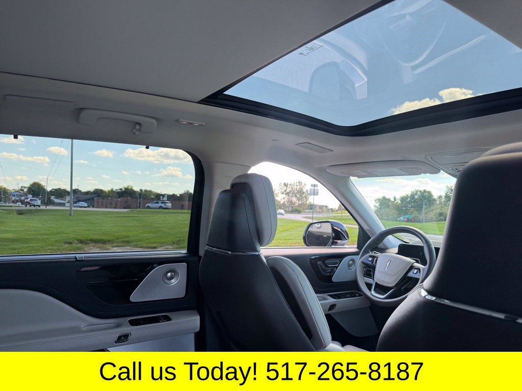 Used 2025 Lincoln Aviator Reserve w/ Equipment Group 201A AWD/4WD image 13