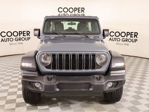 Used 2024 Jeep Wrangler Sport image 8