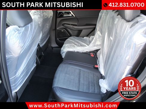 New 2026 Mitsubishi Outlander SE image 15