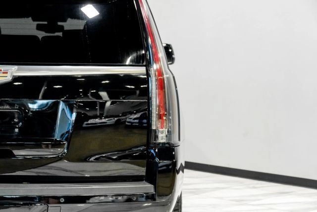 Used 2020 Cadillac Escalade 2WD image 54