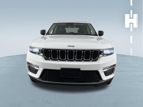 Used 2022 Jeep Grand Cherokee Limited AWD/4WD image 3