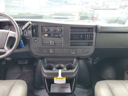 New 2026 GMC Savana 2500 Extended RWD image 14