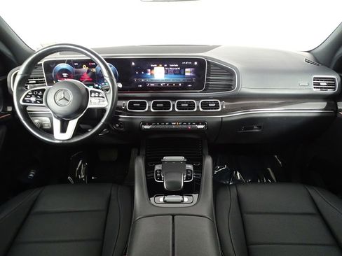 Used 2020 Mercedes-Benz GLS 450 4MATIC image 32