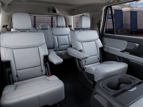 New 2027 Ford Expedition Platinum RWD image 11