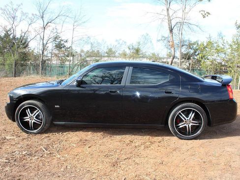 Used 2009 Dodge Charger SXT image 12