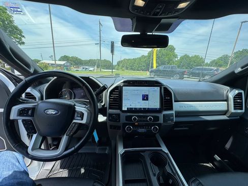 Used 2022 Ford F250 Lariat w/ Lariat Value Package AWD/4WD image 27