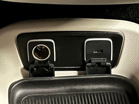 Used 2017 Chrysler Pacifica Touring-L Plus w/ Advanced Safetytec Group image 11