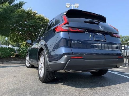 Used 2024 Honda CR-V EX image 6