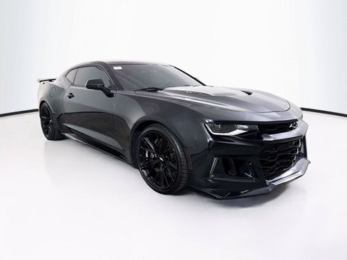 Used 2017 Chevrolet Camaro ZL1 RWD image 4