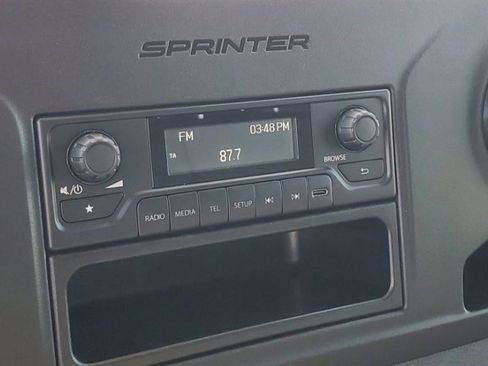 Used 2025 Mercedes-Benz Sprinter 2500 image 27